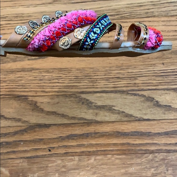 NWOT- Indian Sandals - Picture 8 of 9